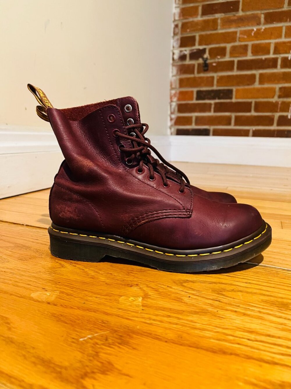 DR.MARTENS Women's 1460 Pascal VIRGINIA CHERRY RED Boots size 8 US - Picture 14 of 16